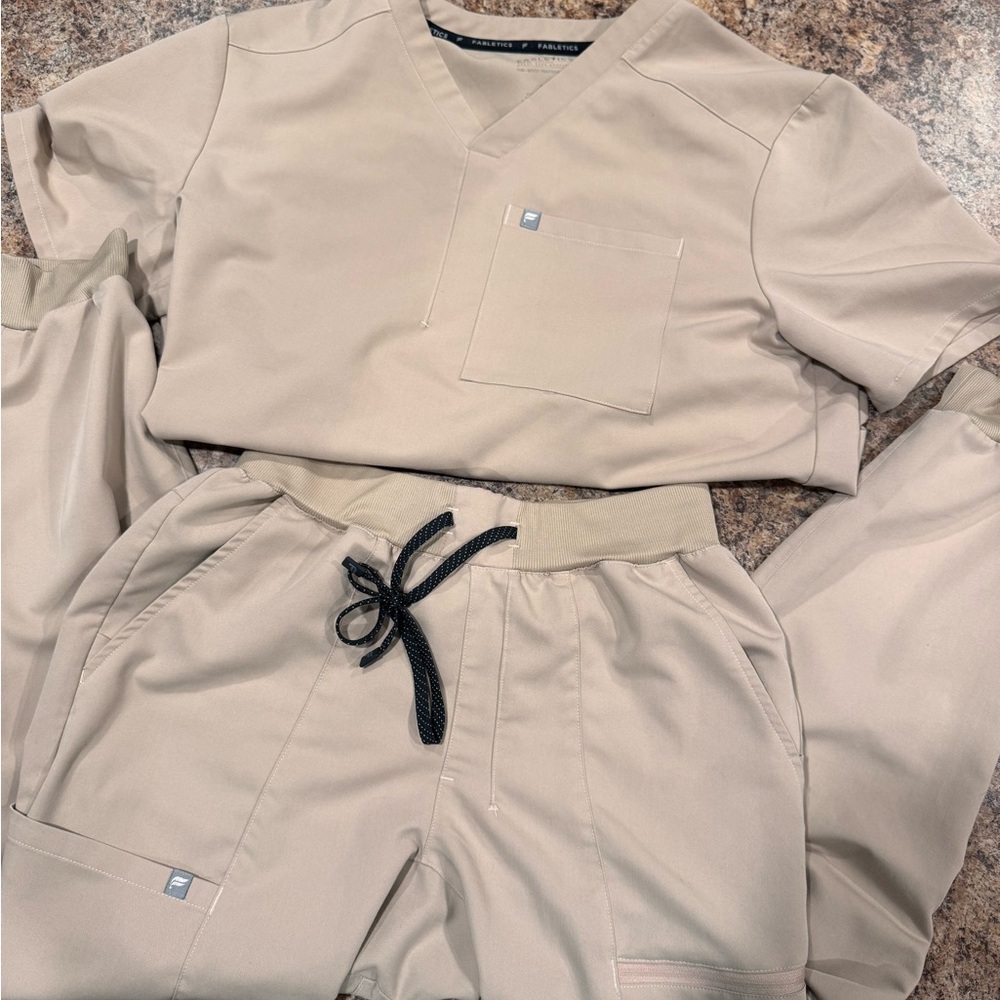 Fabletics Beige Scrub Set with Black Drawstring